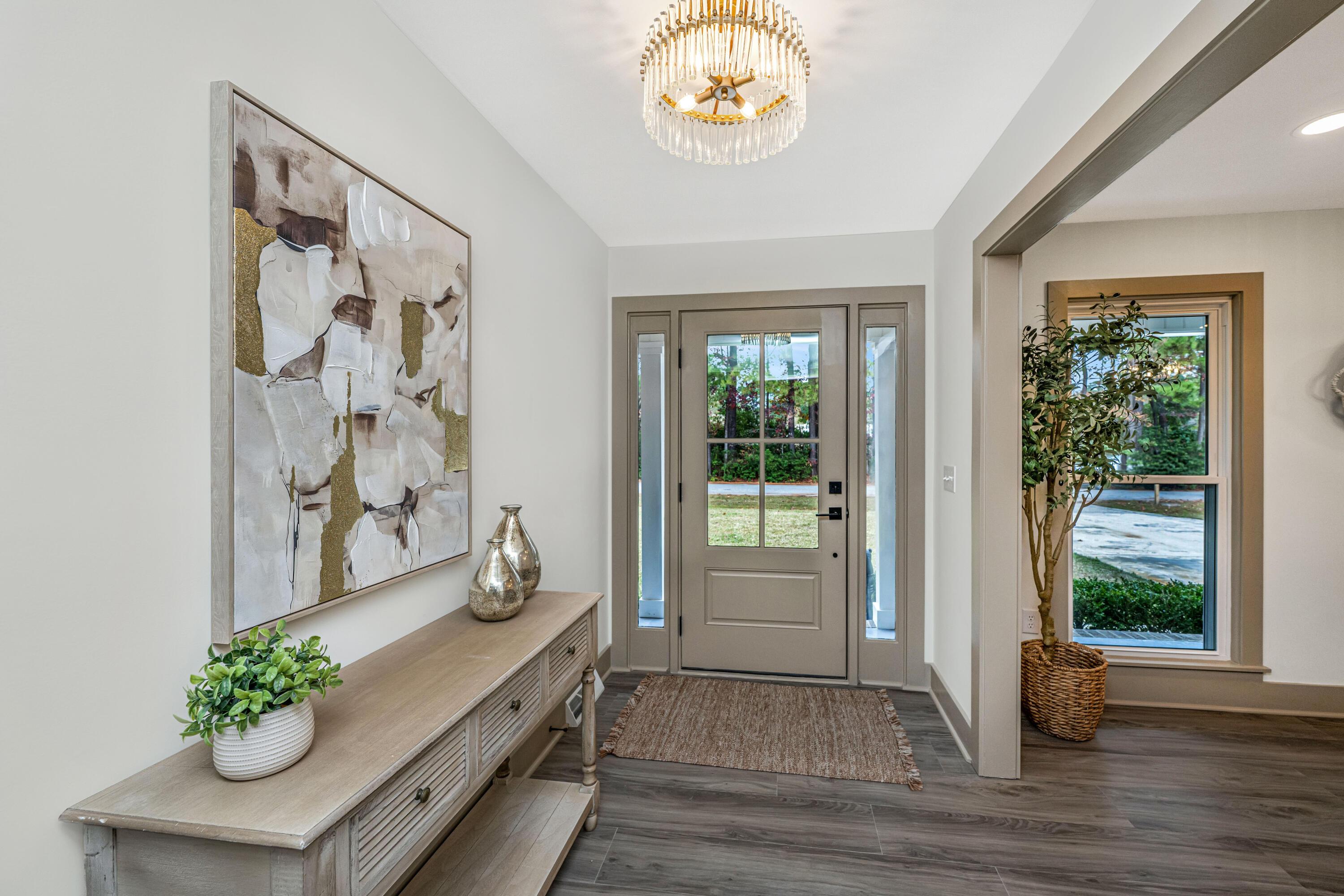 Image 3: 1561Montclair008