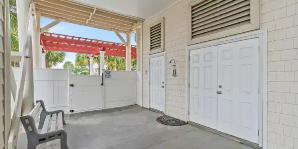 Image 4: 4