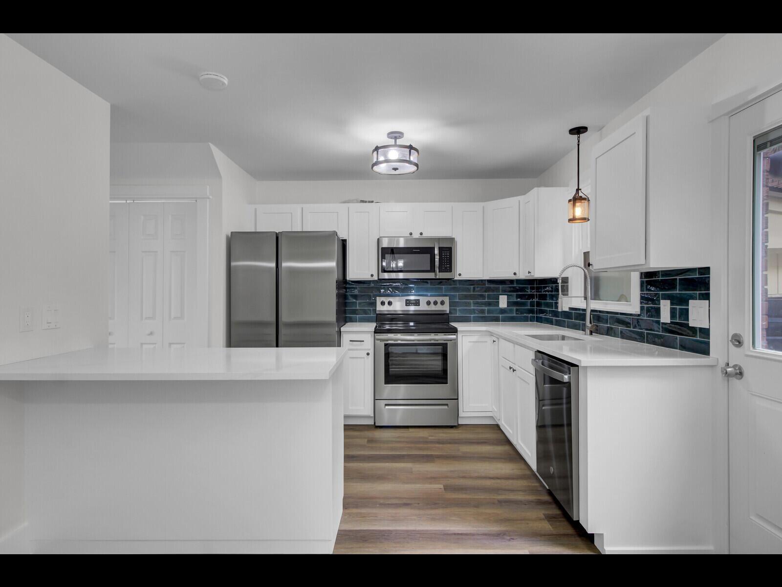 Image 3: 15_15_mls