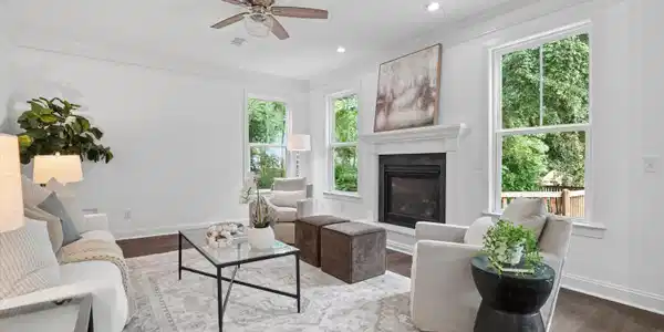 Image 2: Living Room