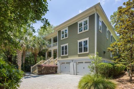 2112 Royal Pine Drive