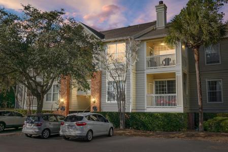 1600 Long Grove Drive