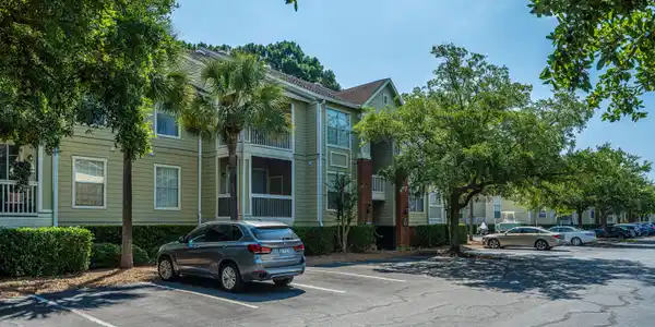 1600 Long Grove Drive