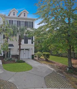 128 Summers Creek Court