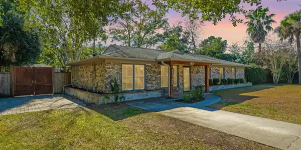 607 Schooner Road