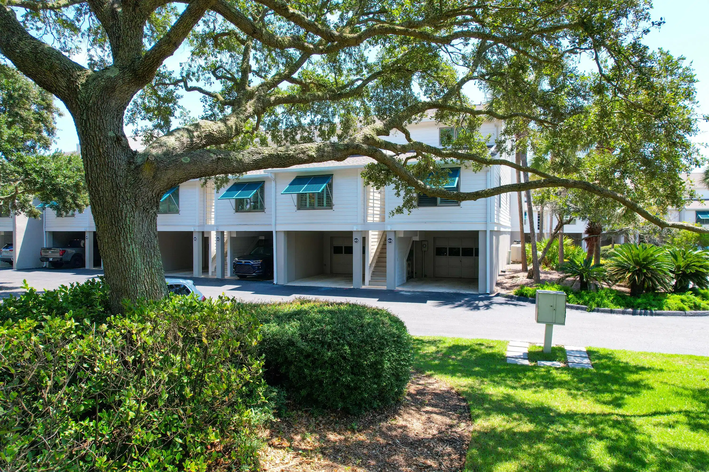Image 1: Front Exterior