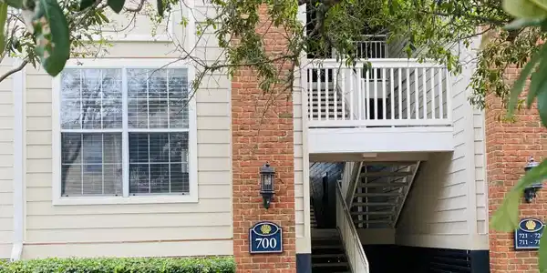 1600 Long Grove Drive