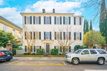 75 Tradd Street, Charleston SC 29401