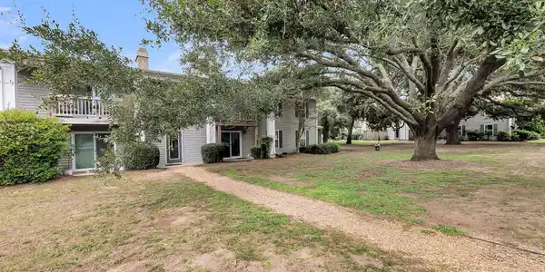 1402 Camp Road