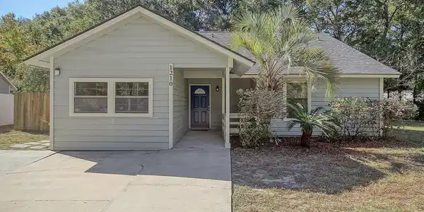 1210 Lake Mallard Boulevard, Mount Pleasant SC 29464