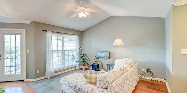 700 Daniel Ellis Drive
