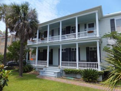 60 Rutledge Avenue, Charleston SC 29401