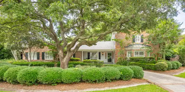 1525 Fairway Drive