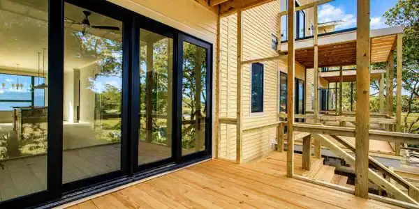 Image 4: Screened porch