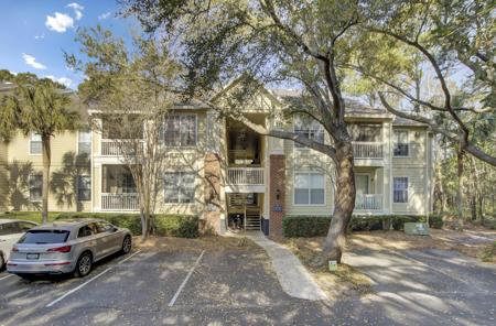 1600 Long Grove Drive