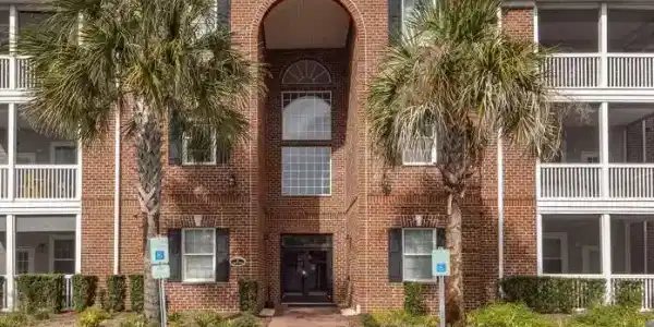 1533 Cambridge Lakes # 203d, Mount Pleasant SC 29464