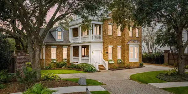 180 Wando Reach Court, Mount Pleasant SC 29464