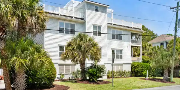 7 33rd Avenue