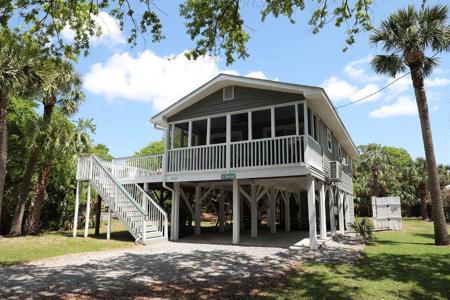 3109 Myrtle Street, Edisto Island SC 29438