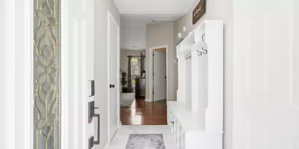 Image 3: Entrance