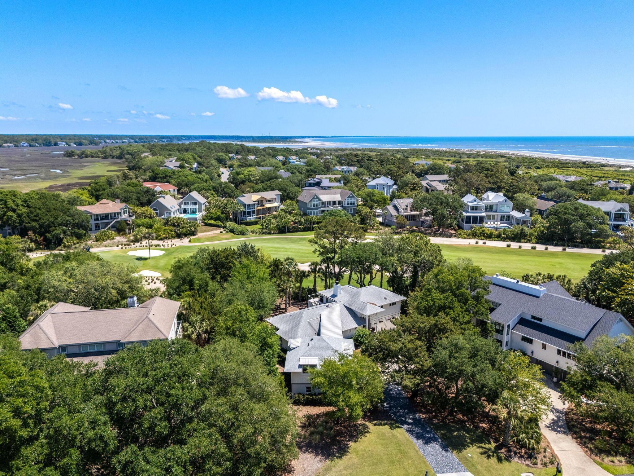 Image 2: 42-web-or-mls-3560 Seaview Dr CoastalRE-