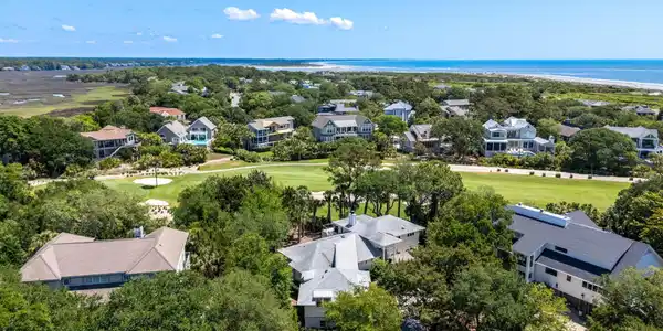 Image 2: 42-web-or-mls-3560 Seaview Dr CoastalRE-