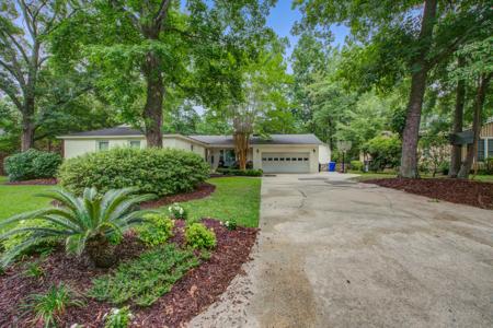 1053 Planters Curve