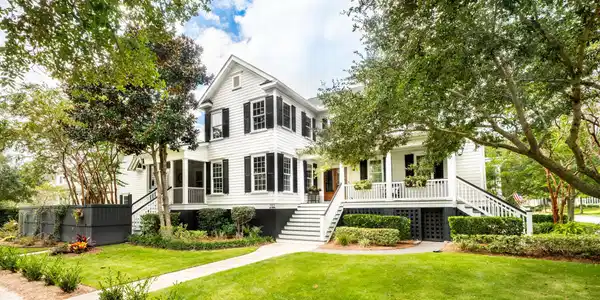 1102 Oak Overhang Street