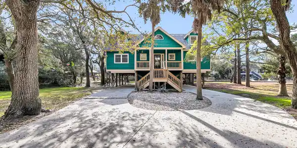 1009 Seacrest Lane