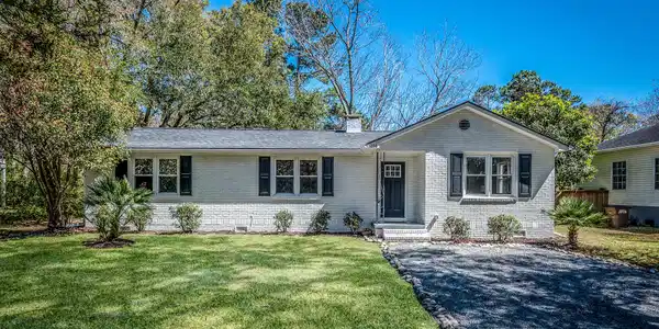1208 Cecil Circle