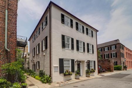 8 & 8 1/2 Elliott Street