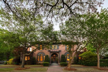 56 Parkwood Avenue