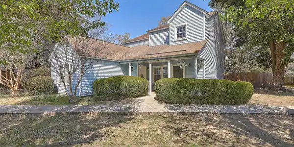 1212 Meadow Park Lane