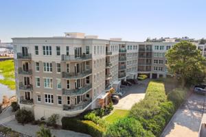 2 Wharfside Street