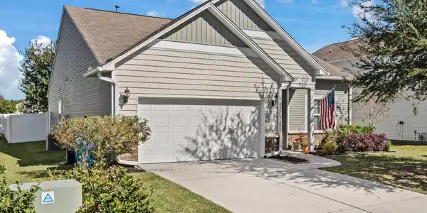 12 Whitewater Way