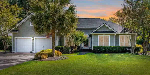 301 Hook Lane