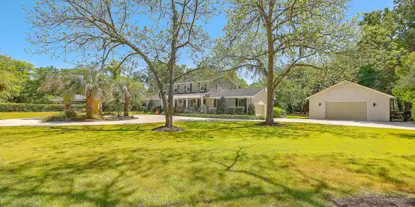 1347 Edgewater Drive