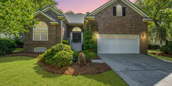 1385 Southern Magnolia Lane