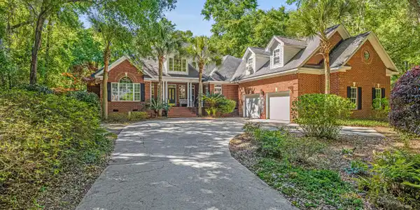 726 Creeks Edge
