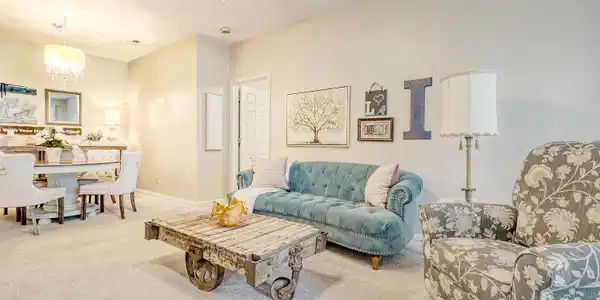1600 Long Grove Drive