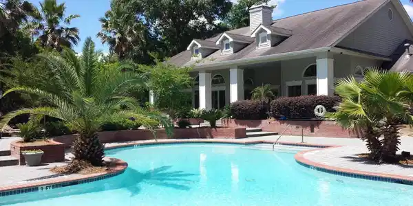 700 Daniel Ellis Drive