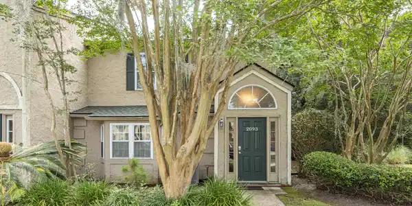 2093 Emerald Terrace Terrace