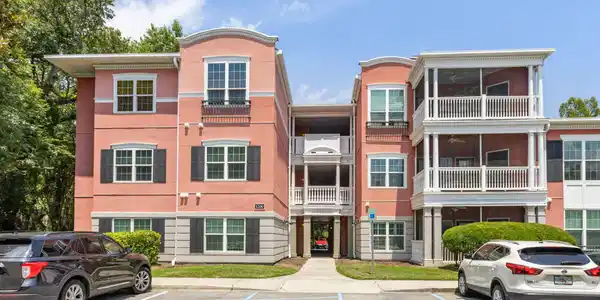 1221 Telfair Way