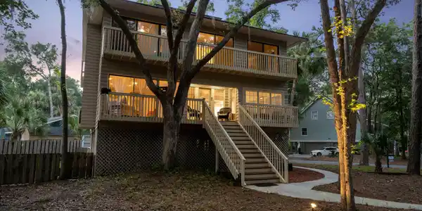 10 Flamingo Street