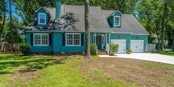 2048 Hallahan Court