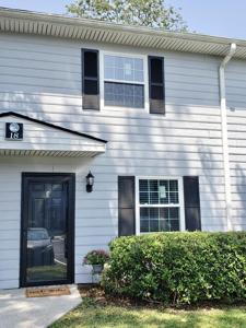 21 Rivers Point Row