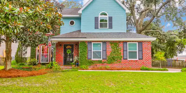 1498 Old Williamston Court