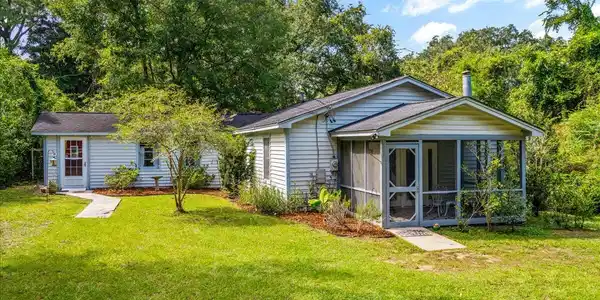 1335 North And South Road