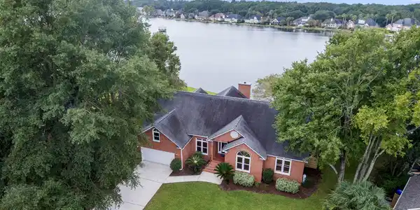 1341 Topsail Court