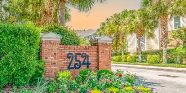 400 Bucksley Lane